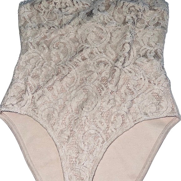 Forever 21 Cream Lace Bodysuit Sz S - Picture 4 of 6